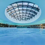 Apartament Ans Hanza Tower No 632 - Swimming Pool, Sauna, Jacuzzi, Viewing Terrace *