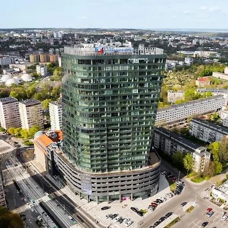 Ans Hanza Tower No 632 - Swimming Pool, Sauna, Jacuzzi, Viewing Terrace