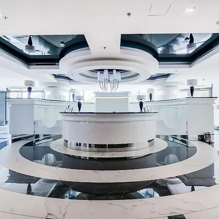 Apartment Ans Hanza Tower No 632 - Swimming Pool, Sauna, Jacuzzi, Viewing Terrace